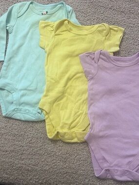 3pc Baby Girl Onesies 0–3M | Simple Joys Carter’s + Bundles Pastel Set